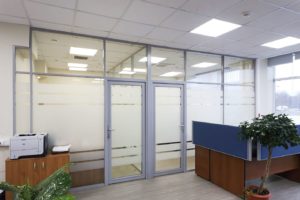 Глухая алюминиевая перегородка GFTD516